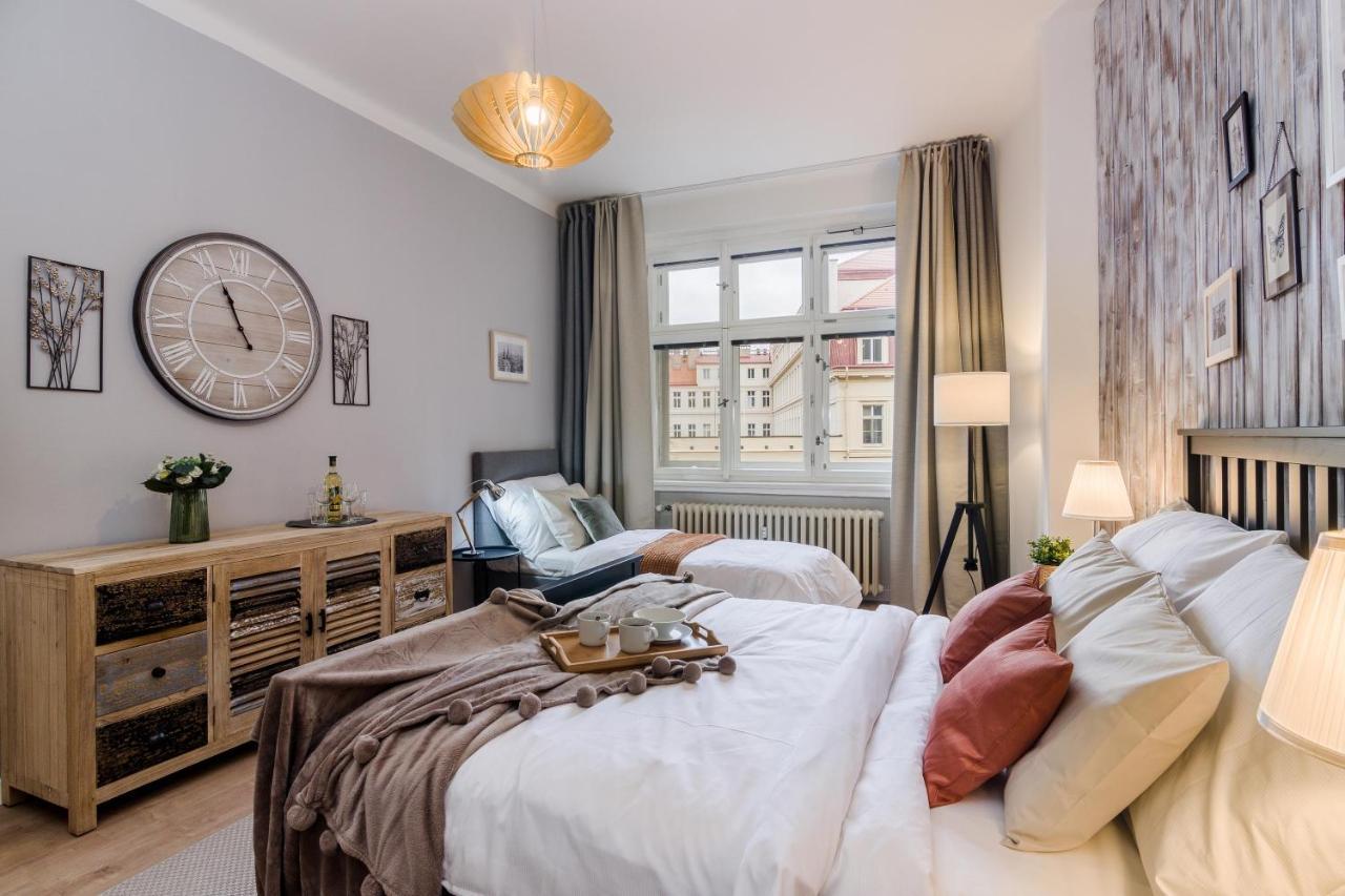 Apt In Prague Charles Bridge 1Km By Michal&Friends Extérieur photo