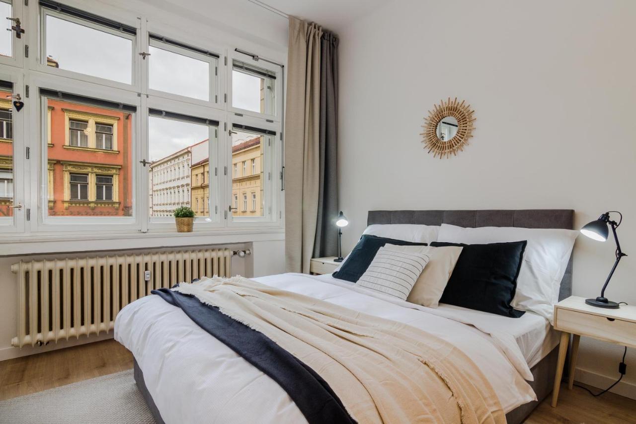 Apt In Prague Charles Bridge 1Km By Michal&Friends Extérieur photo