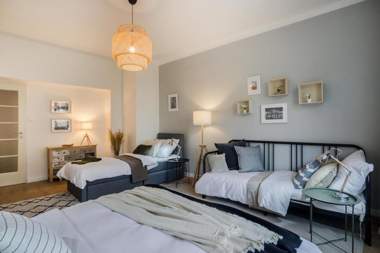 Apt In Prague Charles Bridge 1Km By Michal&Friends Extérieur photo
