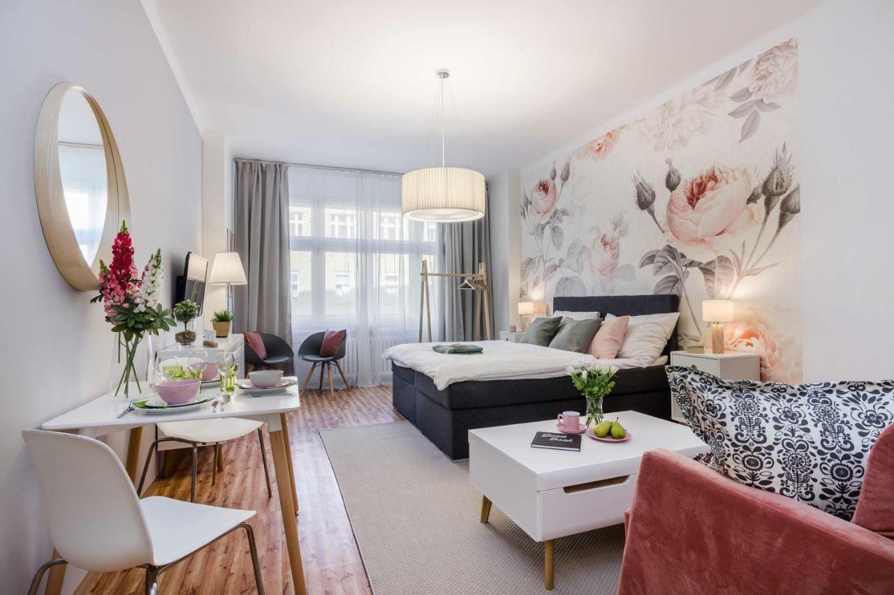Apt In Prague Charles Bridge 1Km By Michal&Friends Extérieur photo