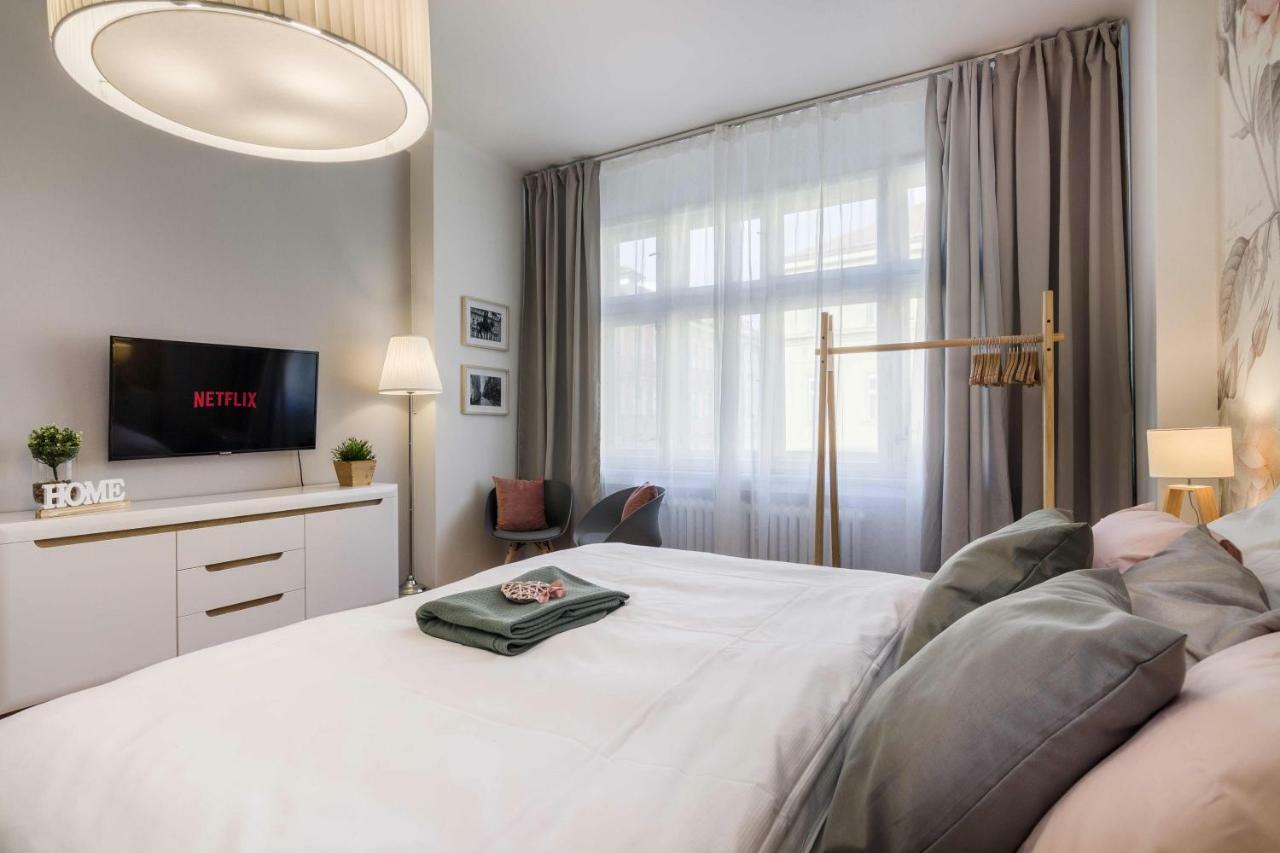 Apt In Prague Charles Bridge 1Km By Michal&Friends Extérieur photo