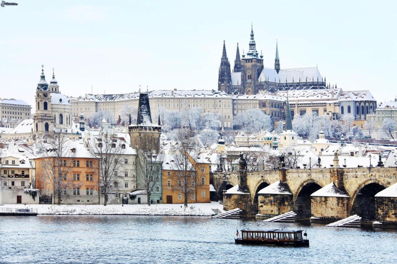 Apt In Prague Charles Bridge 1Km By Michal&Friends Extérieur photo